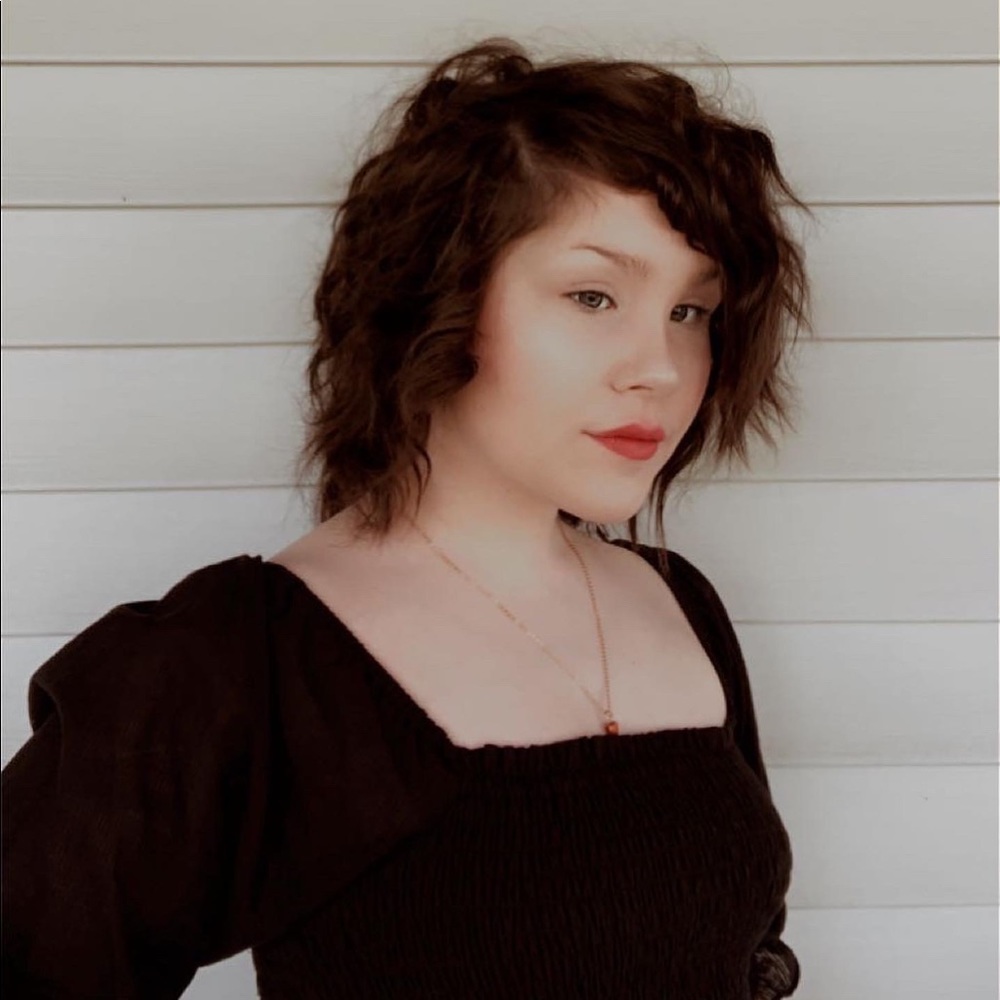 Meet your Posher, Ace